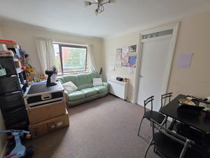 Lounge- click for photo gallery
